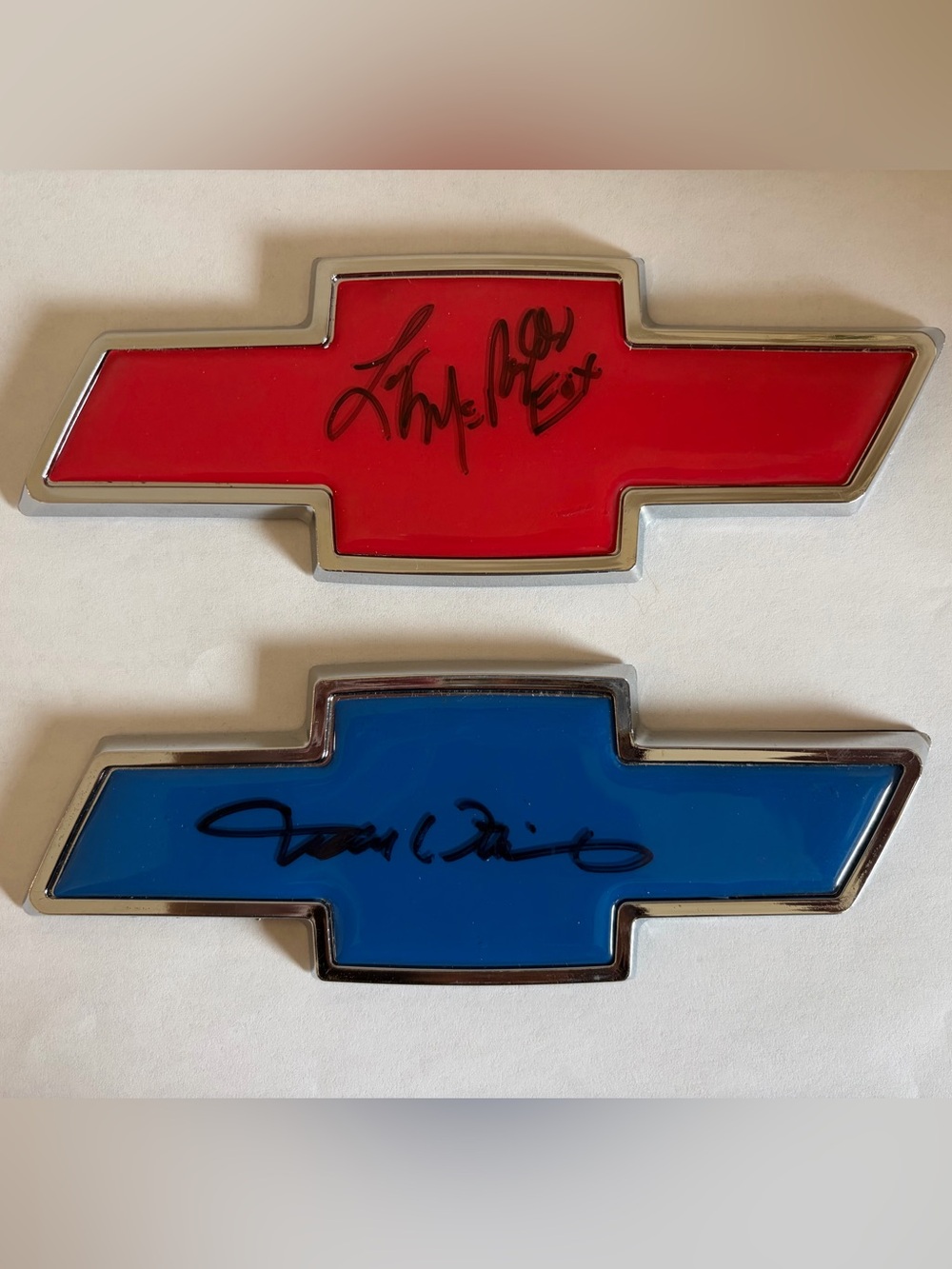 🏁Autographed Chevy Bowtie Decal Emblem Set